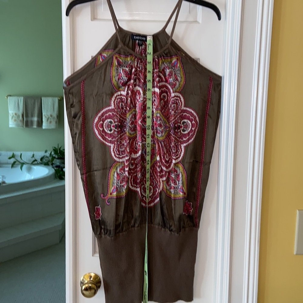 Bebe Olive & Pink Paisley Banded Bottom Blouson Sleeveless Tunic Top